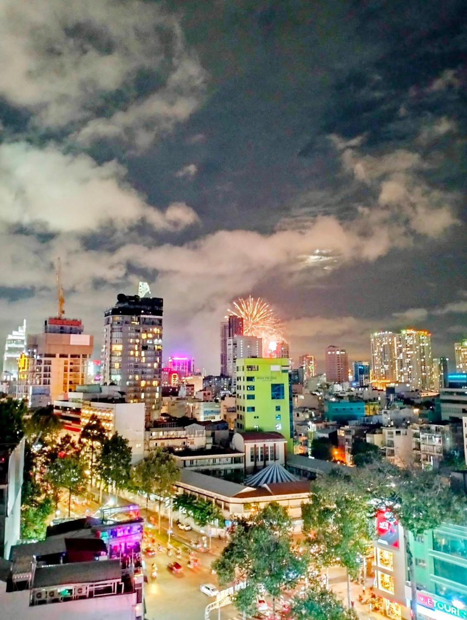 Отель Gemini Saigon Luxury Хошимин Экстерьер фото